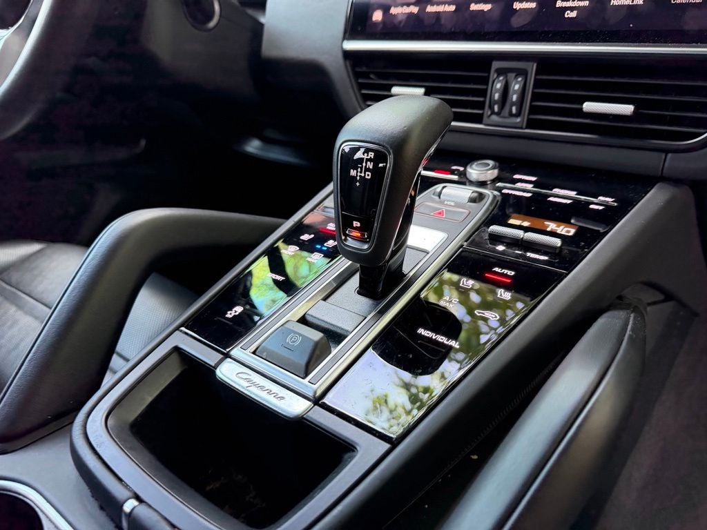 2023 Porsche Cayenne Platinum Edition