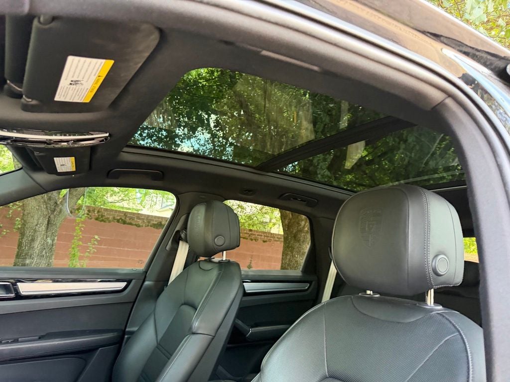 2023 Porsche Cayenne Platinum Edition