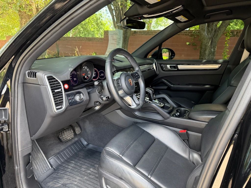 2023 Porsche Cayenne Platinum Edition