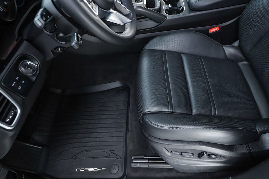 2023 Porsche Cayenne Platinum Edition