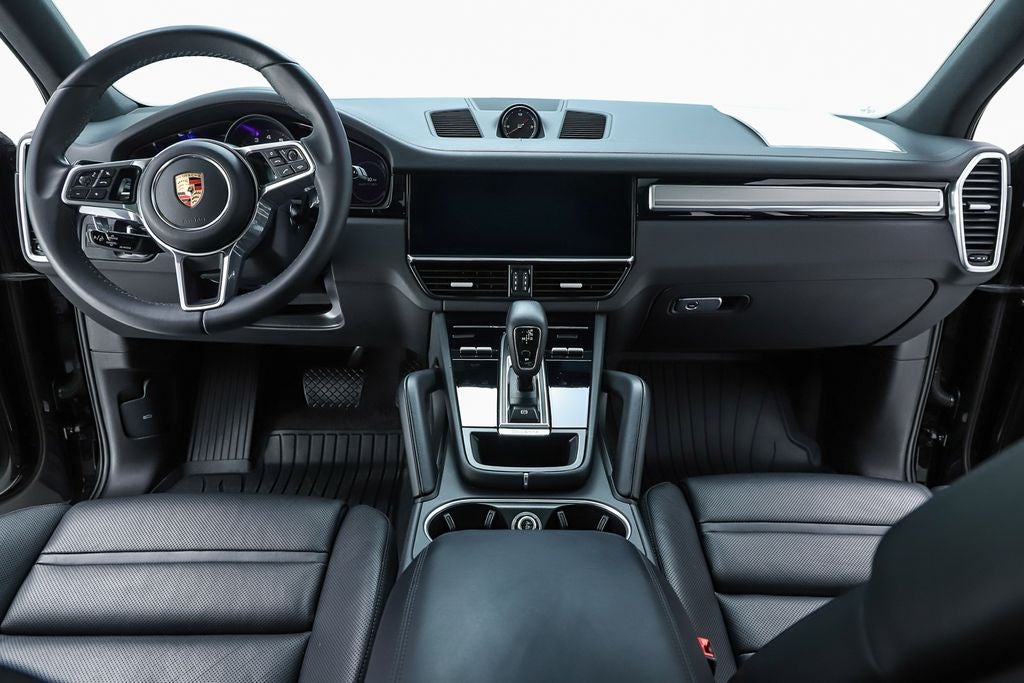 2023 Porsche Cayenne Platinum Edition