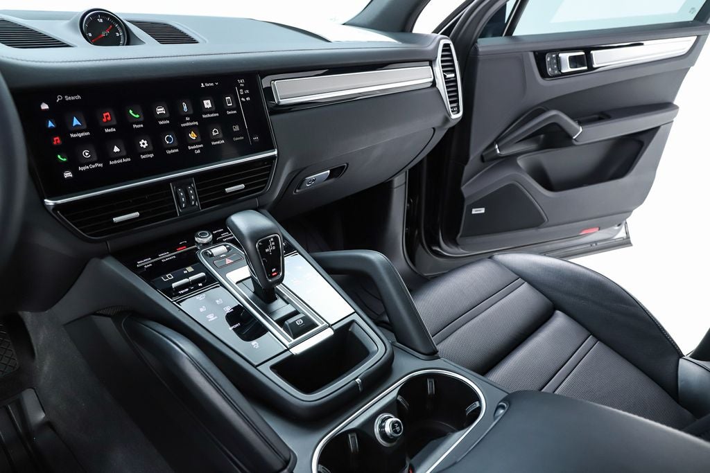 2023 Porsche Cayenne Platinum Edition