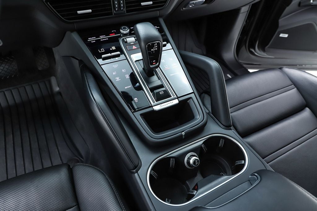 2023 Porsche Cayenne Platinum Edition