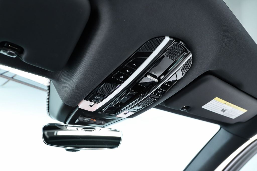 2023 Porsche Cayenne Platinum Edition