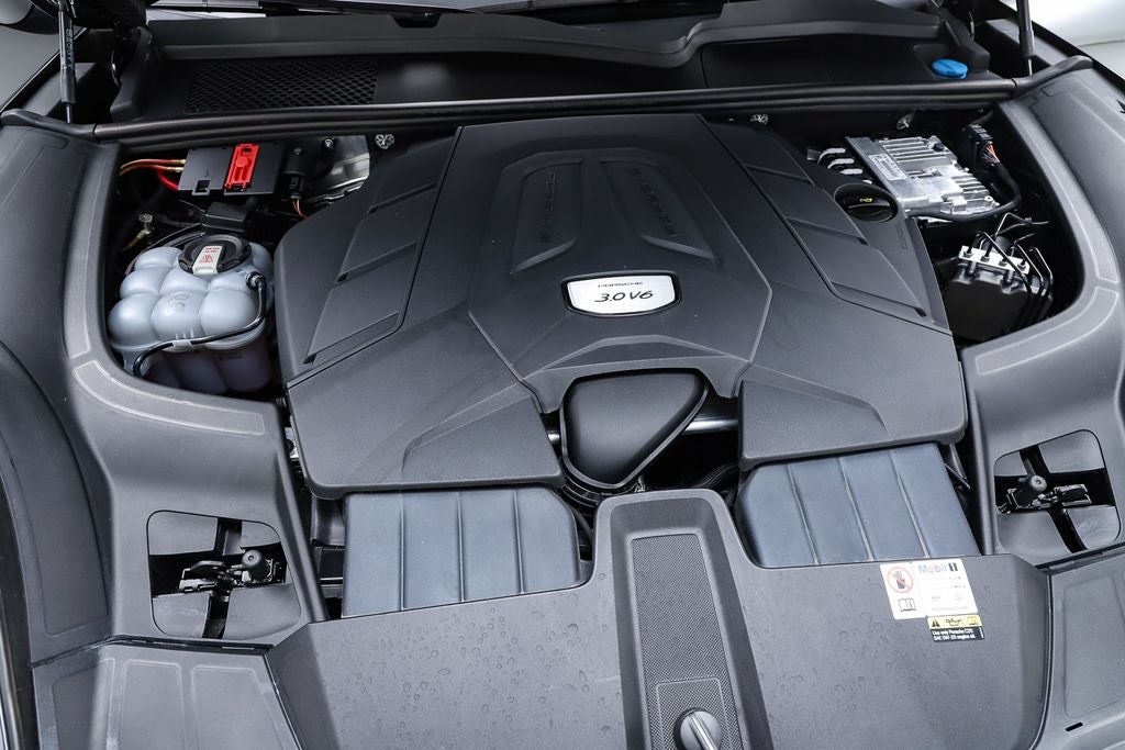 2023 Porsche Cayenne Platinum Edition