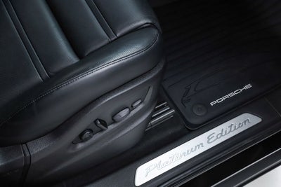 2023 Porsche Cayenne Platinum Edition