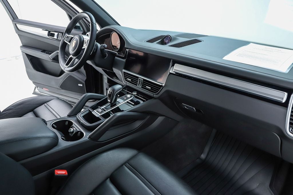 2023 Porsche Cayenne Platinum Edition