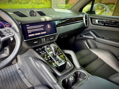 2023 Porsche Cayenne Base