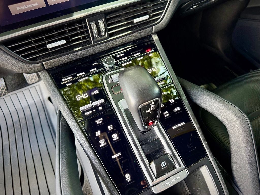 2023 Porsche Cayenne Base