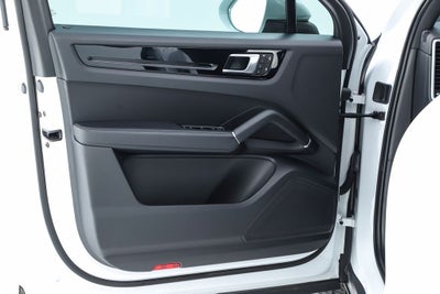 2023 Porsche Cayenne Base