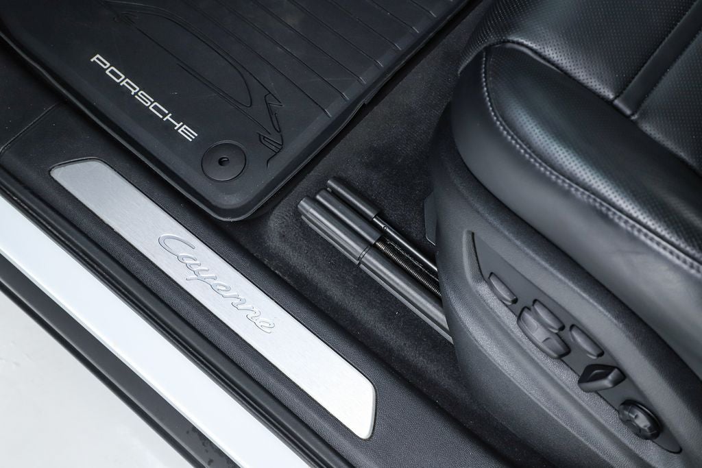 2023 Porsche Cayenne Base