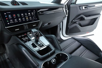 2023 Porsche Cayenne Base