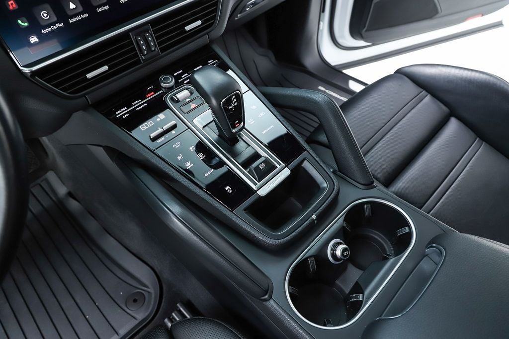 2023 Porsche Cayenne Base