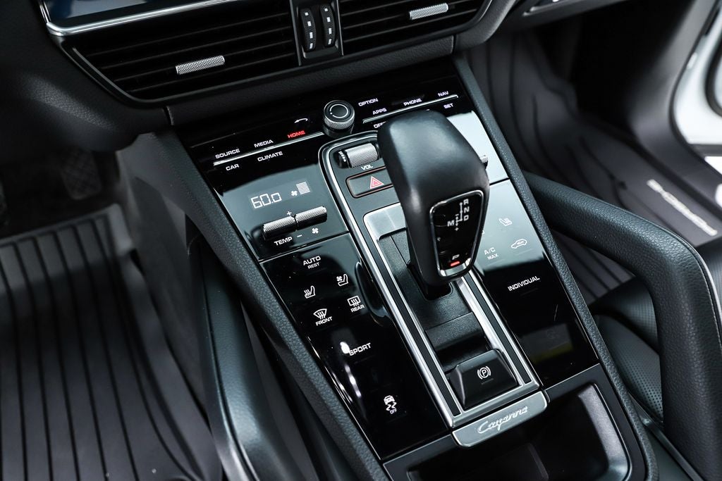 2023 Porsche Cayenne Base