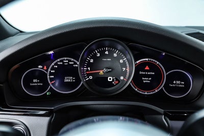 2023 Porsche Cayenne Base