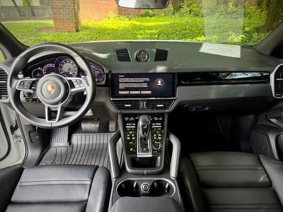 2023 Porsche Cayenne Base