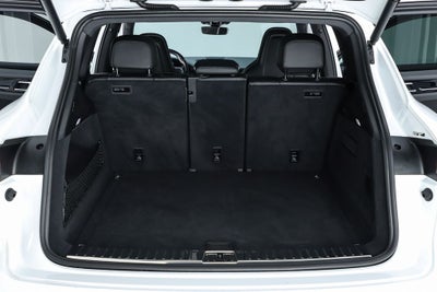 2023 Porsche Cayenne Base