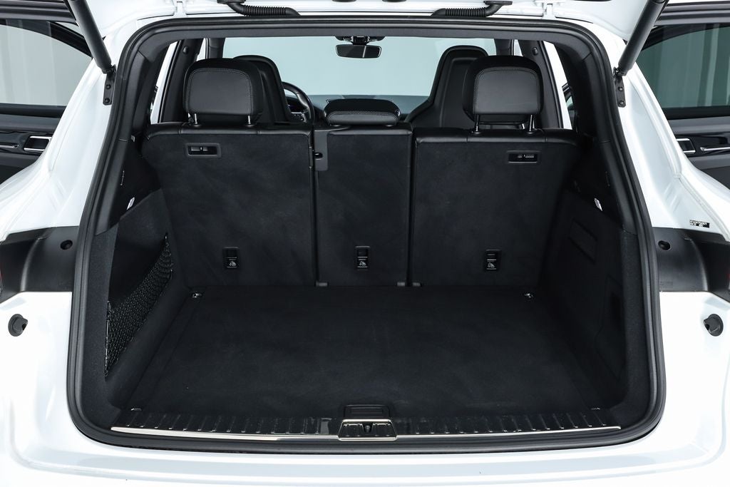 2023 Porsche Cayenne Base