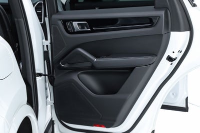 2023 Porsche Cayenne Base