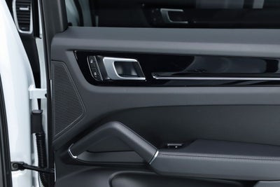 2023 Porsche Cayenne Base