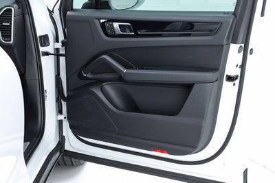 2023 Porsche Cayenne Base