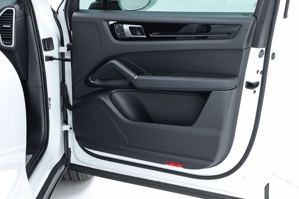 2023 Porsche Cayenne Base