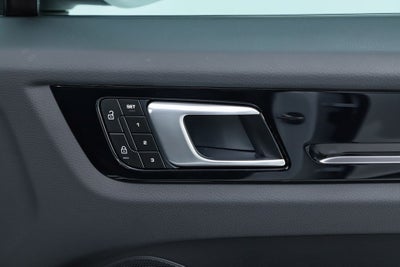 2023 Porsche Cayenne Base