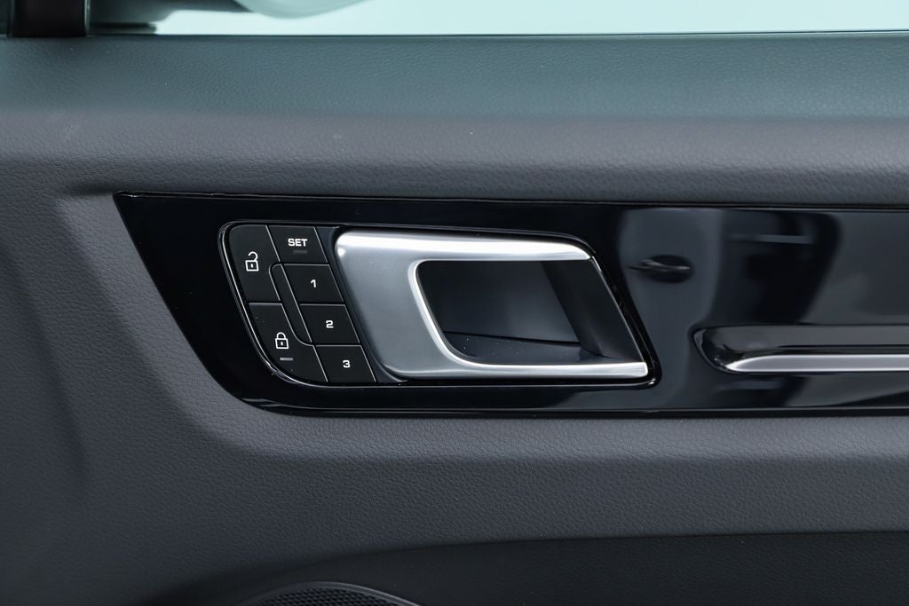 2023 Porsche Cayenne Base