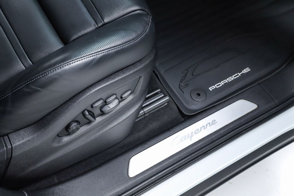 2023 Porsche Cayenne Base