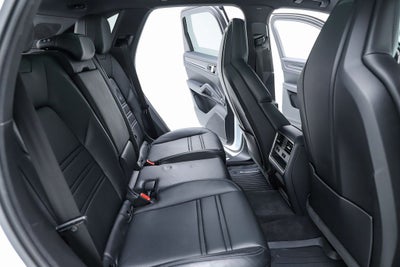 2023 Porsche Cayenne Base