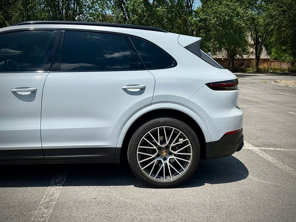 2023 Porsche Cayenne Base