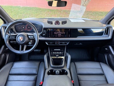2024 Porsche Cayenne Base