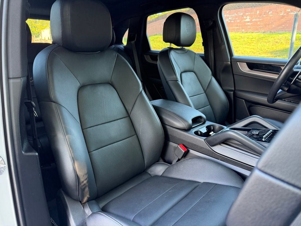 2024 Porsche Cayenne Base