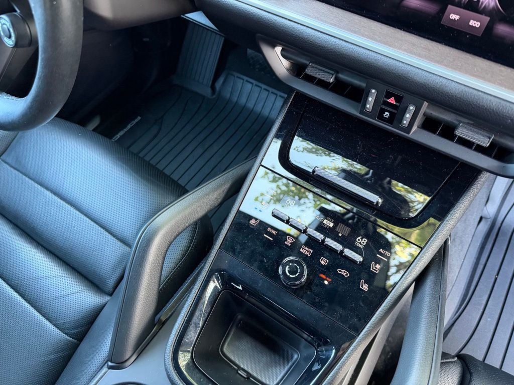 2024 Porsche Cayenne Base