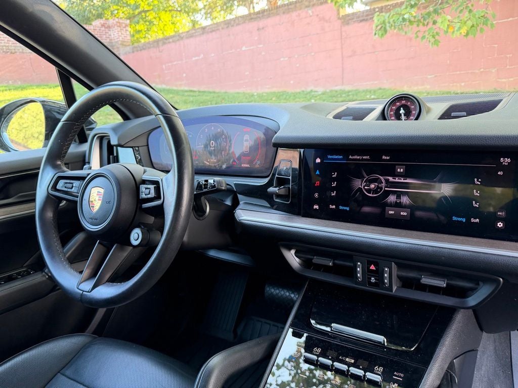 2024 Porsche Cayenne Base