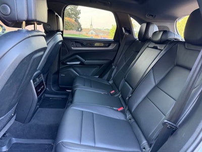 2024 Porsche Cayenne Base