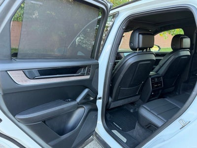 2024 Porsche Cayenne Base