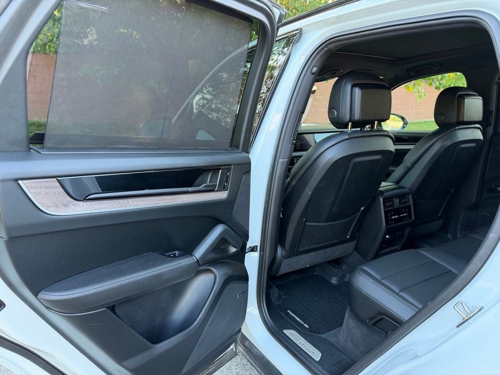 2024 Porsche Cayenne Base