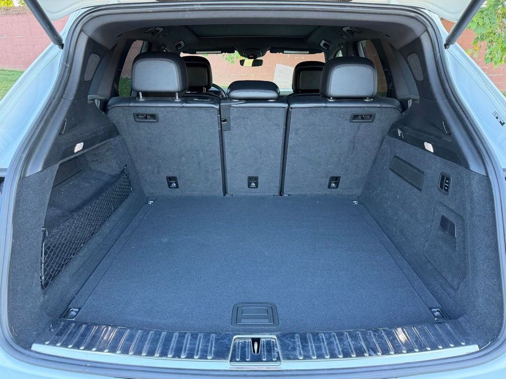 2024 Porsche Cayenne Base