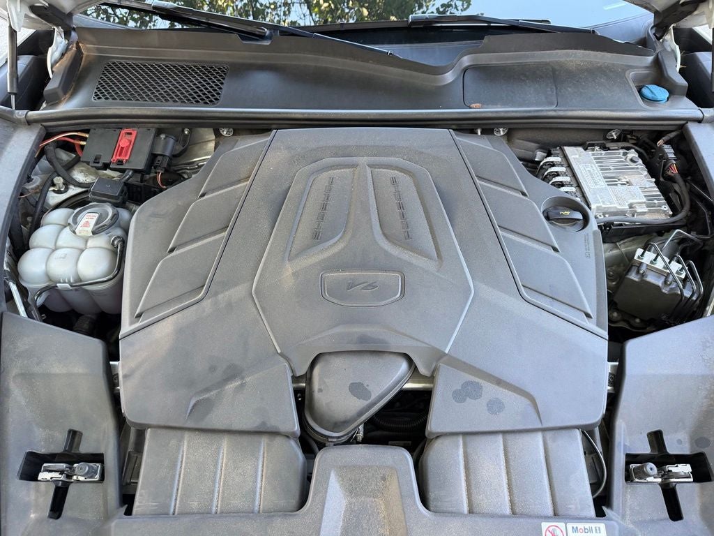 2024 Porsche Cayenne Base