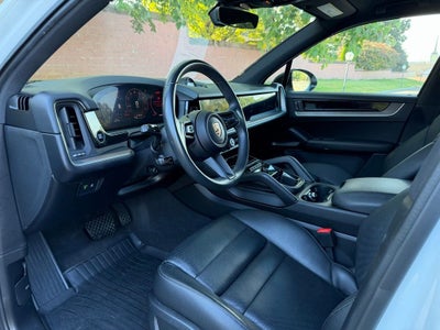 2024 Porsche Cayenne Base