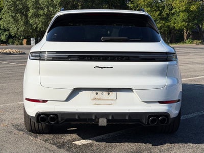 2024 Porsche Cayenne Base