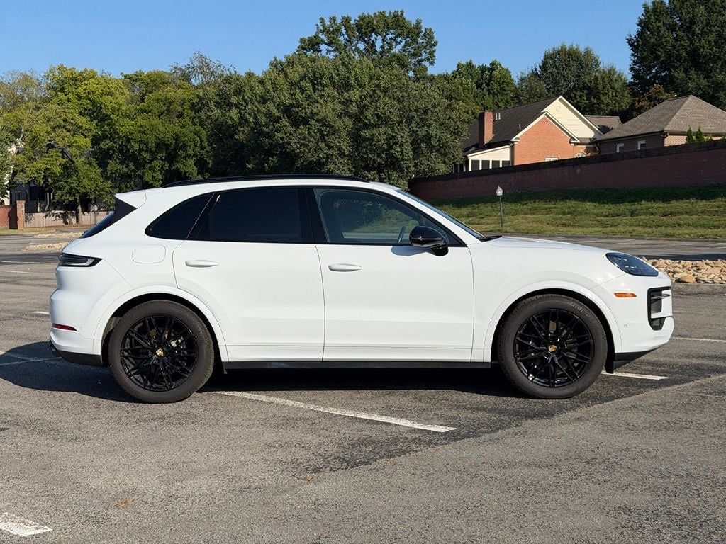 2024 Porsche Cayenne Base