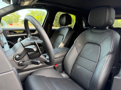 2026 Porsche Cayenne Base