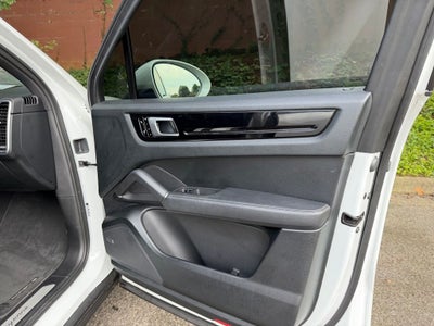2019 Porsche Cayenne Base