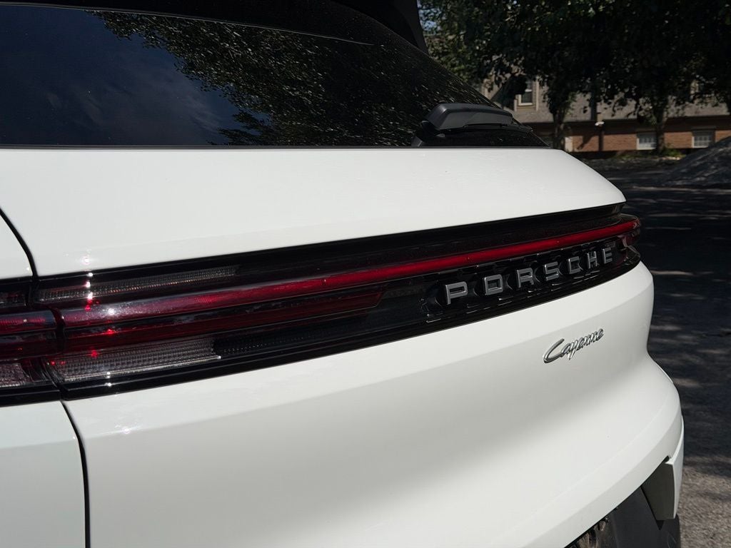 2024 Porsche Cayenne Base
