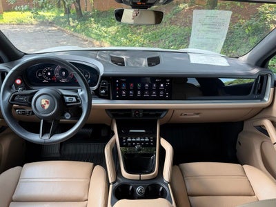 2024 Porsche Cayenne Base