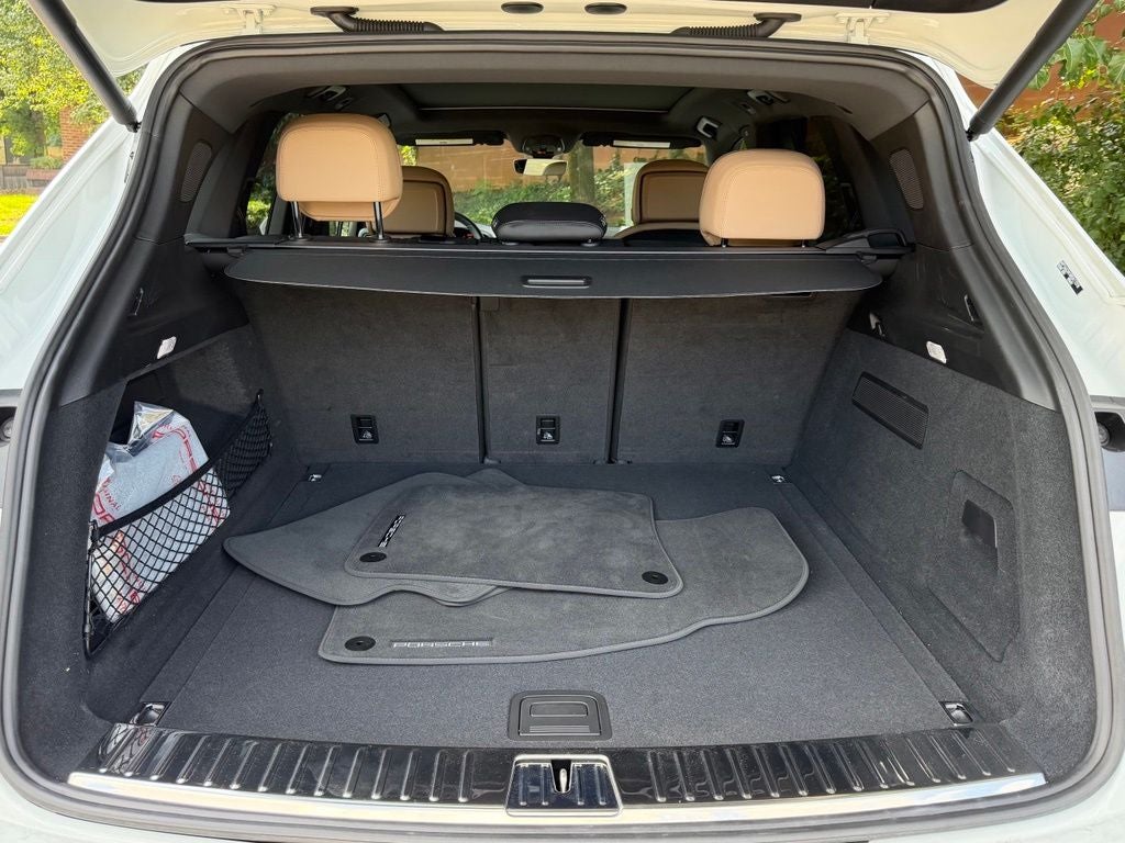 2024 Porsche Cayenne Base