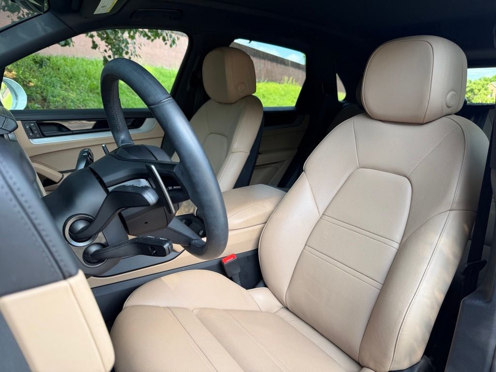 2024 Porsche Cayenne Base