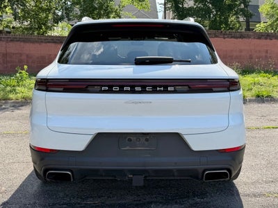 2024 Porsche Cayenne Base